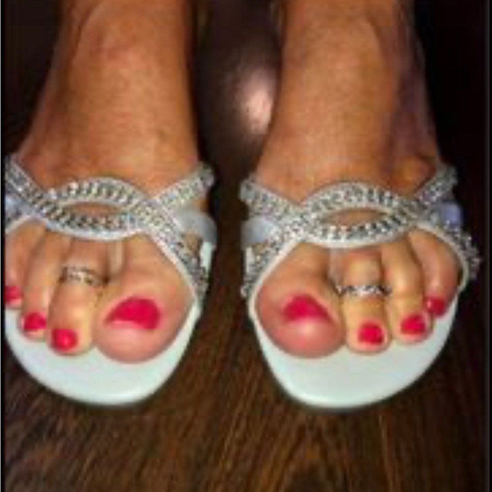 Kenneth Cole Reaction bling dressy sandal/ low heels Size 8